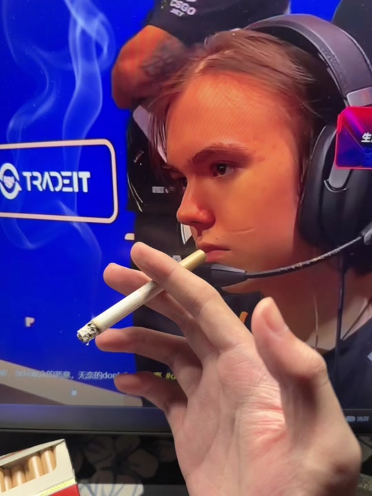 2万名中外 2万名中外